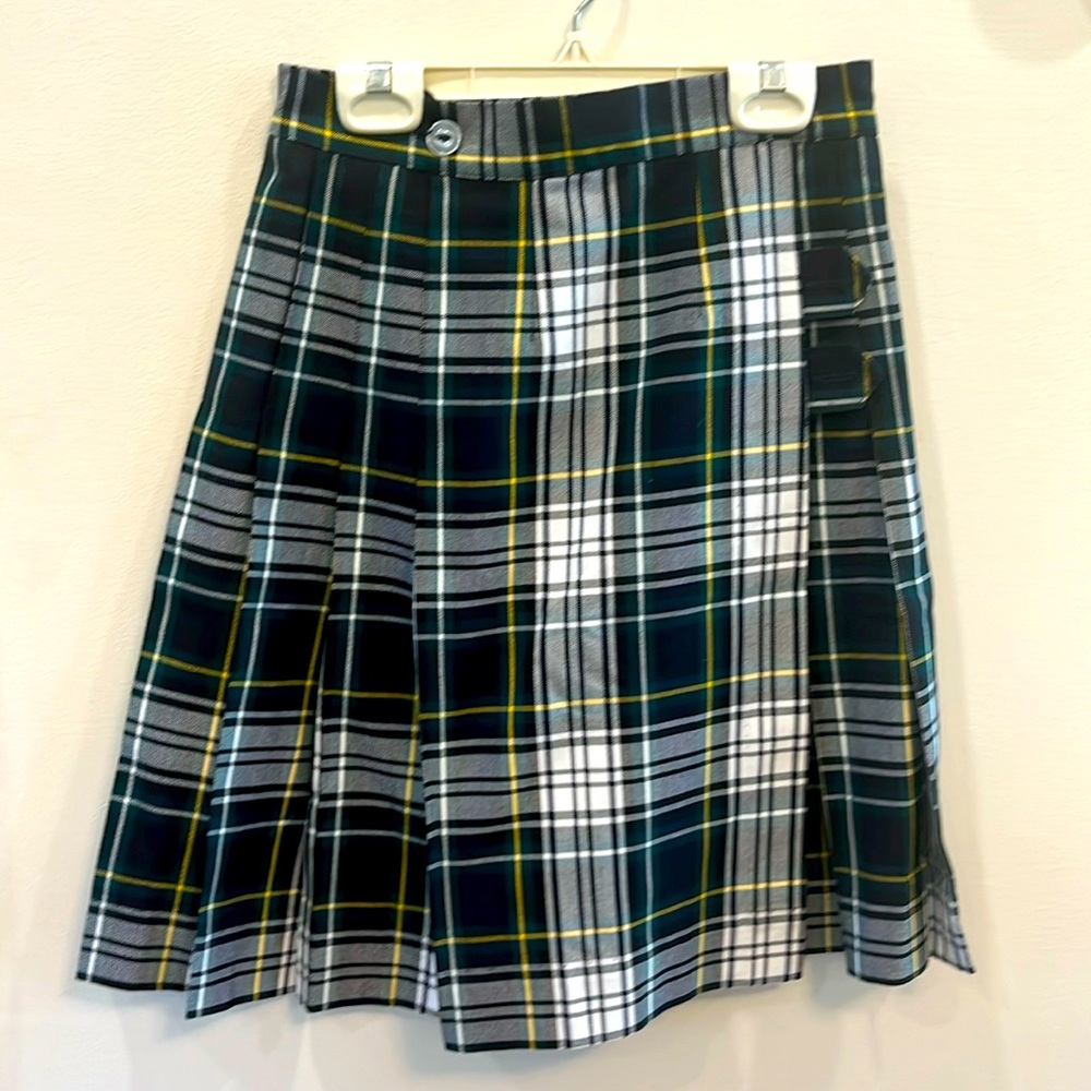 Catholic school uniform skirt. Worn twice and in great condition.
